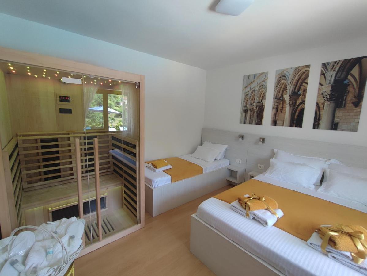 Villa Ivona With Swimming Pool And Jacuzzi Oslje Екстер'єр фото