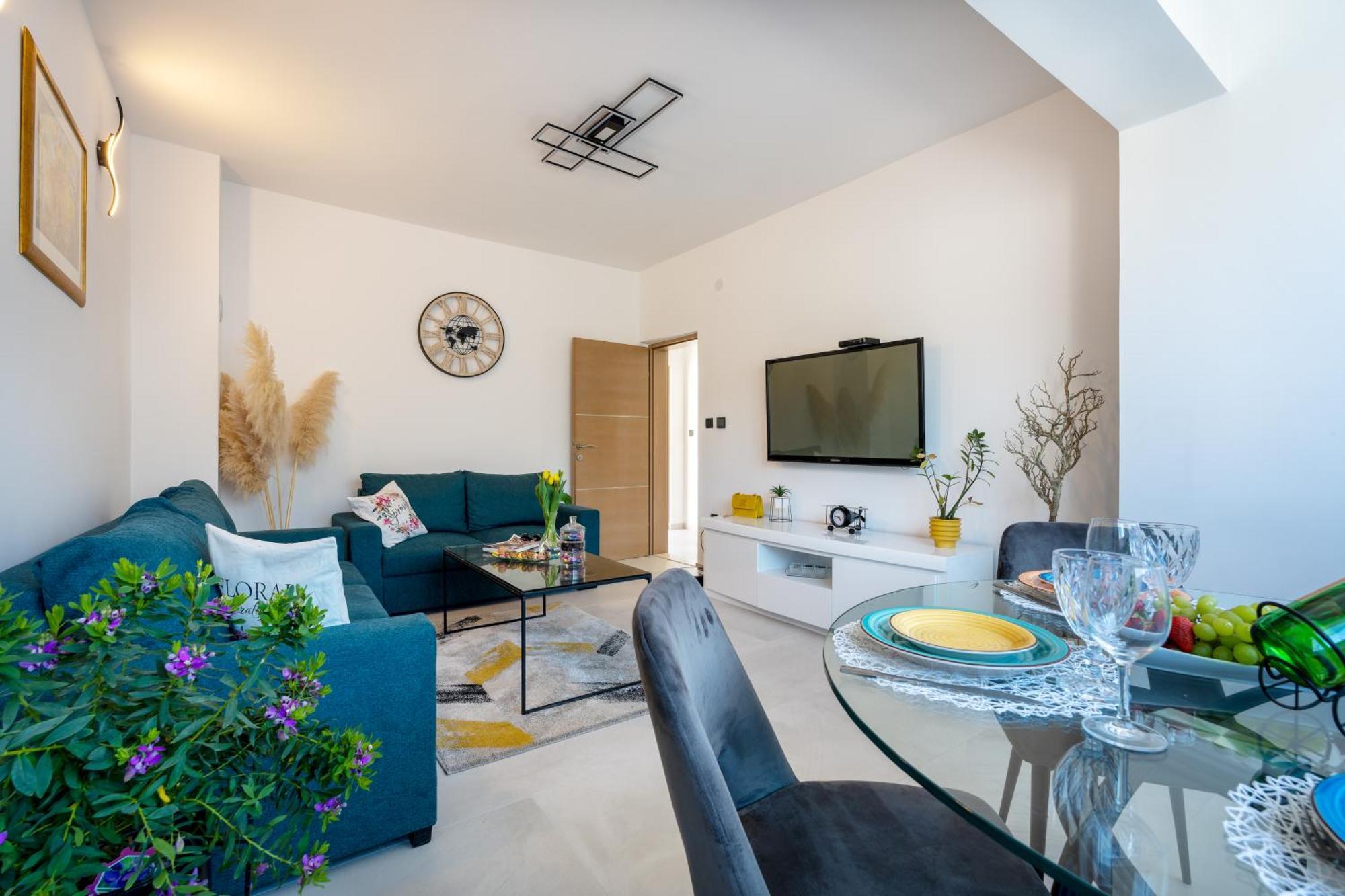 Villa Ivona With Swimming Pool And Jacuzzi Oslje Екстер'єр фото