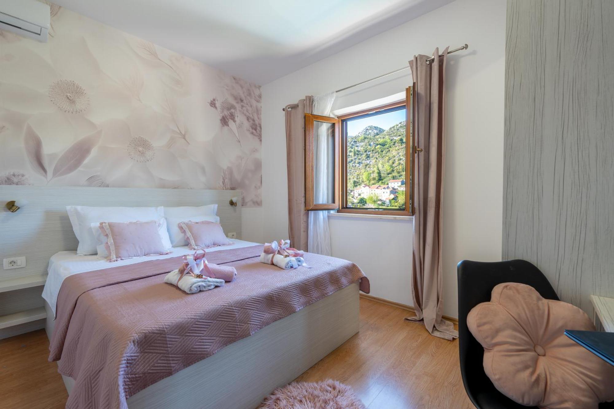 Villa Ivona With Swimming Pool And Jacuzzi Oslje Екстер'єр фото