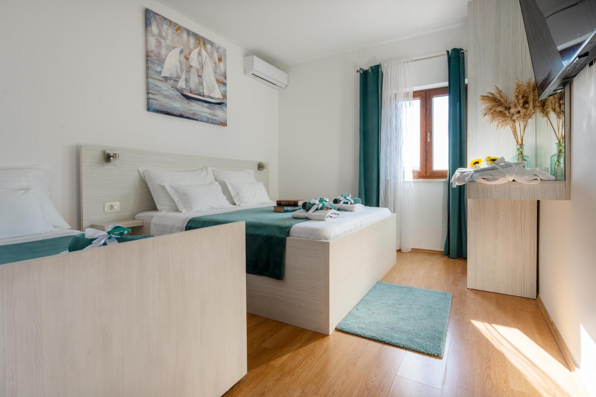 Villa Ivona With Swimming Pool And Jacuzzi Oslje Екстер'єр фото
