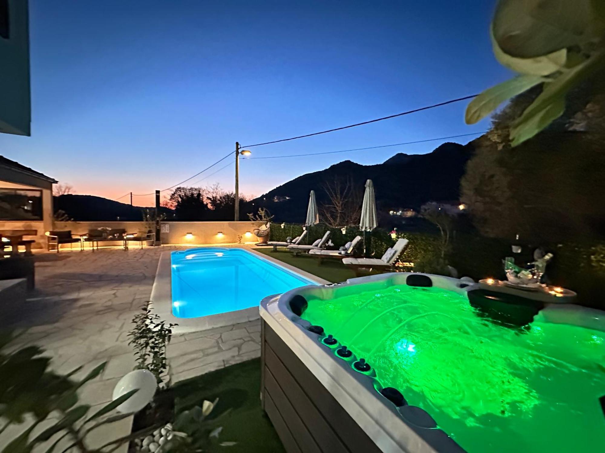Villa Ivona With Swimming Pool And Jacuzzi Oslje Екстер'єр фото